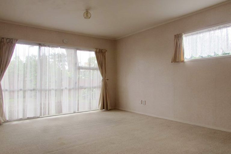 Photo of property in 457b Great South Road, Opaheke, Papakura, 2113