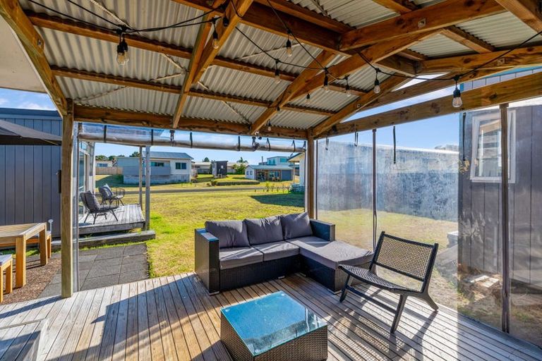 Photo of property in 142 The Fairway, Matarangi, Whitianga, 3592