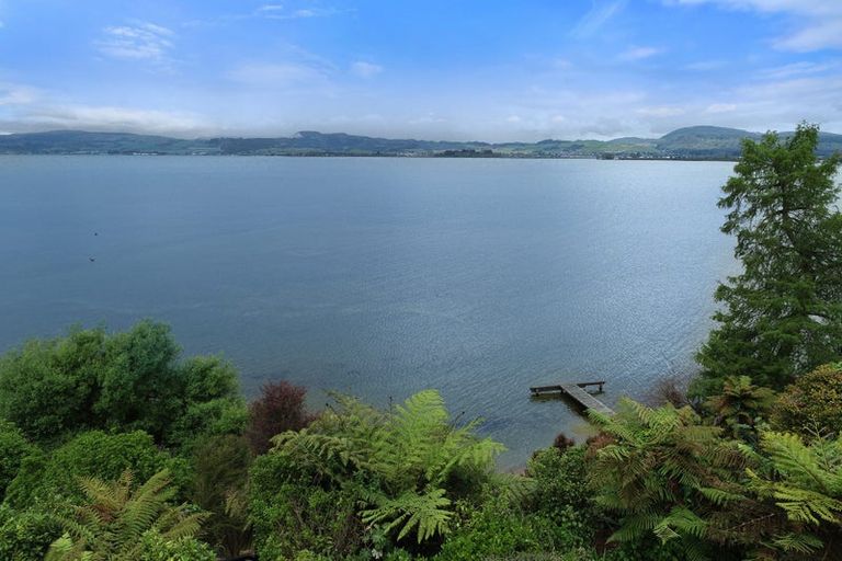 Photo of property in 135 Koutu Road, Kawaha Point, Rotorua, 3010