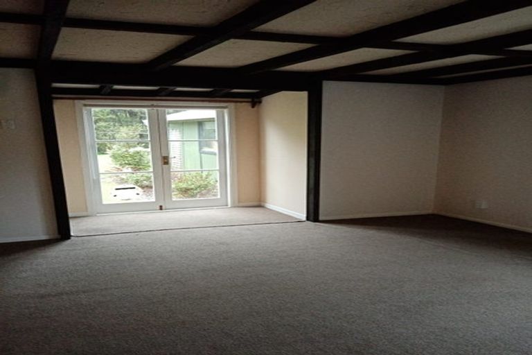 Photo of property in 47 Anzac Road, Waitakere, Auckland, 0816