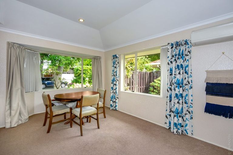 Photo of property in 21 Villa Grove, Ilam, Christchurch, 8041