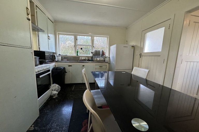 Photo of property in 54 Muir Avenue, Mangere Bridge, Auckland, 2022