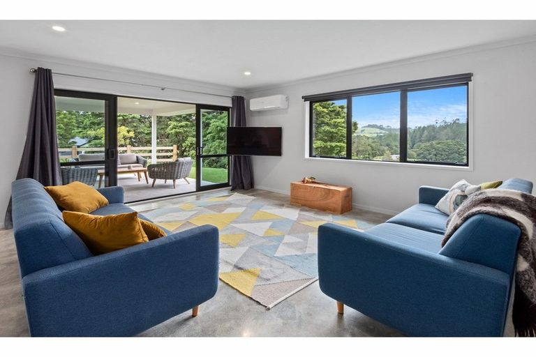 Photo of property in 4 Watercourse Way, Tikipunga, Whangarei, 0112