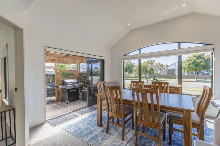 Photo of property in 94 Weggery Drive, Waikanae Beach, Waikanae, 5036