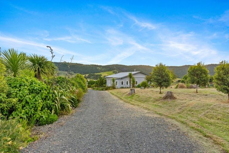 Photo of property in 1197 Pakiri Road, Tomarata, Wellsford, 0972