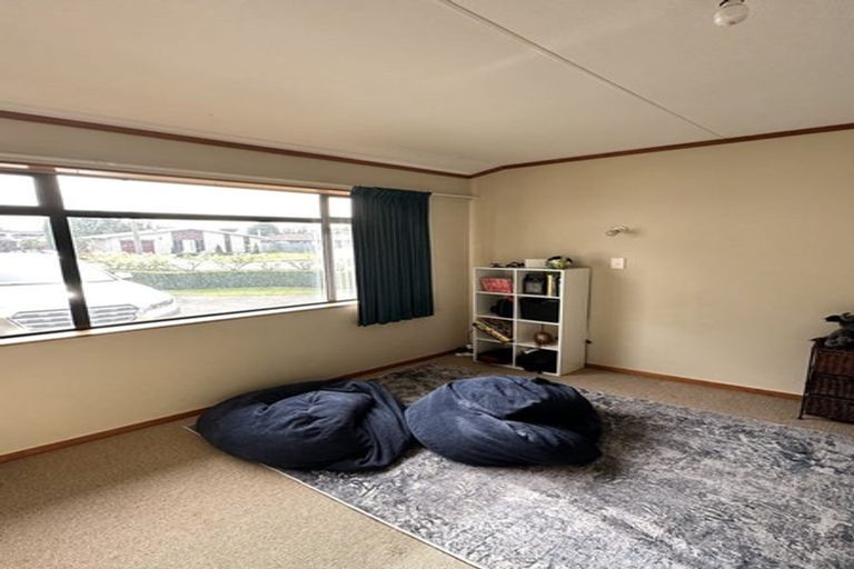 Photo of property in 2 Wainscott Street, Greenmeadows, Napier, 4112