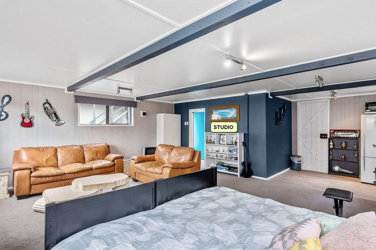 Photo of property in 4 Pine Ridge Terrace, Waikanae Beach, Waikanae, 5036