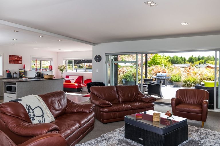 Photo of property in 55 Lisland Drive, Kinloch, Taupo, 3377