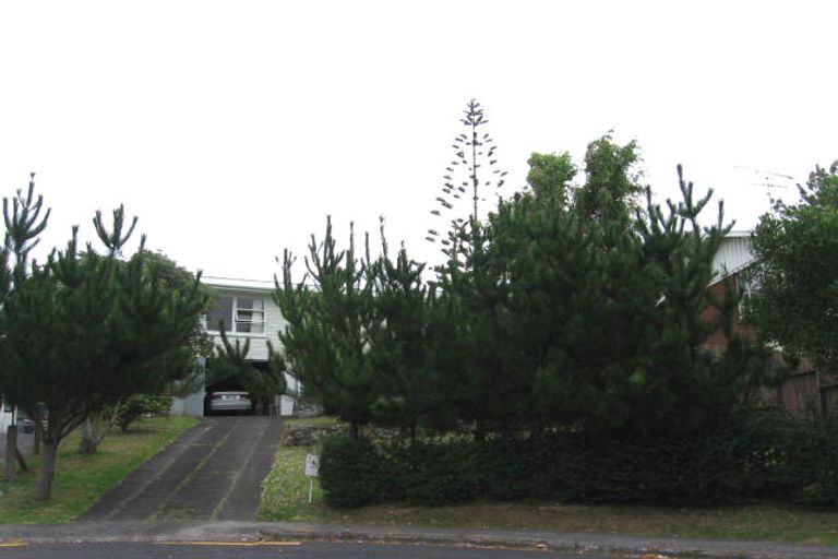 Photo of property in 9 Heather Place, Sunnynook, Auckland, 0620