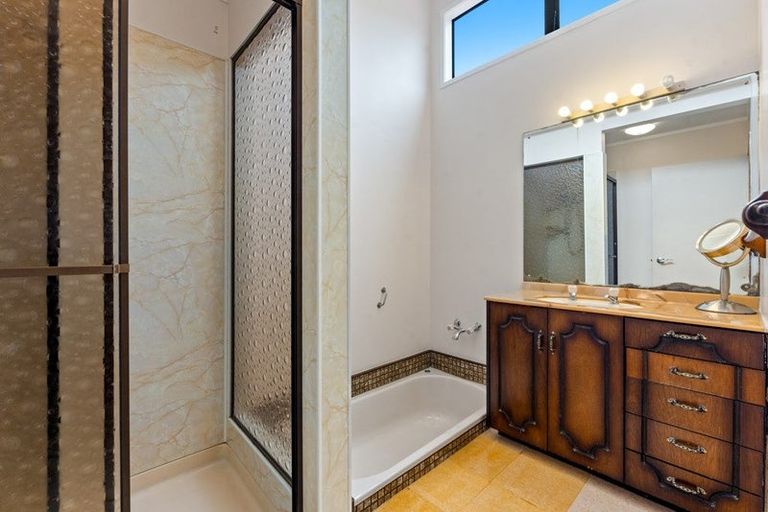 Photo of property in 81 Kennedy Avenue, Forrest Hill, Auckland, 0620