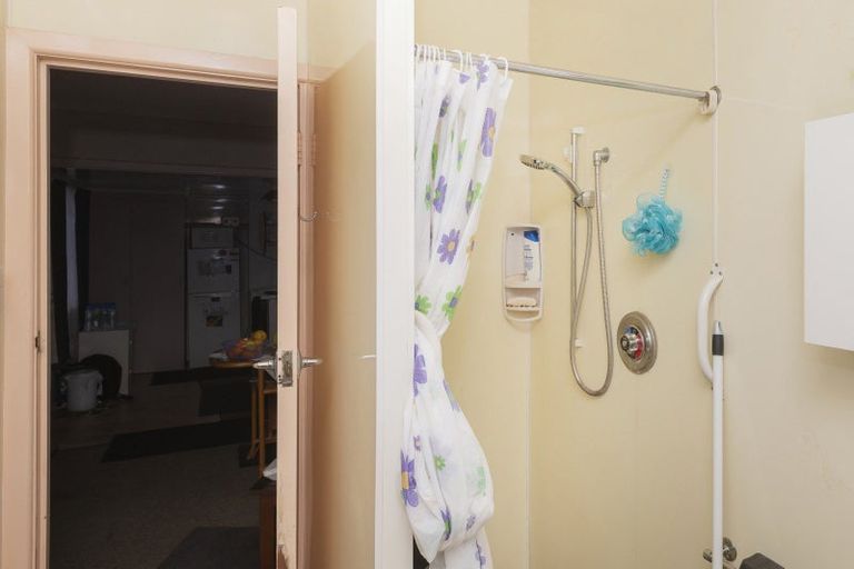 Photo of property in Orange Grove Flats, 2/549 Childers Road, Te Hapara, Gisborne, 4010