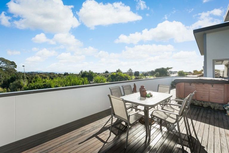 Photo of property in 12 Haden Place, Omokoroa, 3114