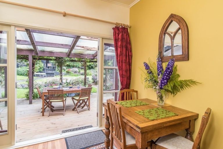 Photo of property in 28 Wellington Road, Paekakariki, 5034