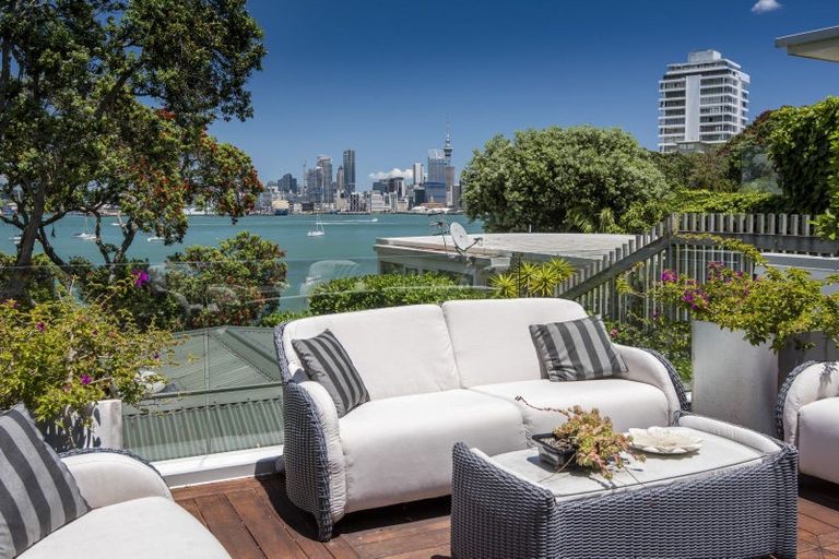 Photo of property in 13 Stanley Point Road, Stanley Point, Auckland, 0624