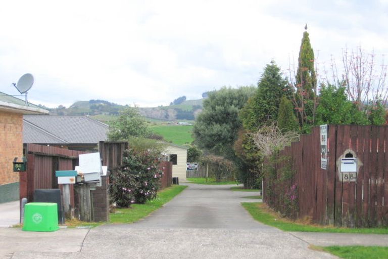 Photo of property in 2/88 Ohauiti Road, Hairini, Tauranga, 3112