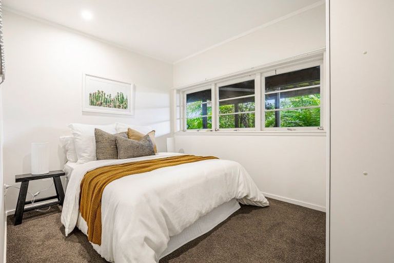 Photo of property in 27 Ferry Parade, Herald Island, Auckland, 0618