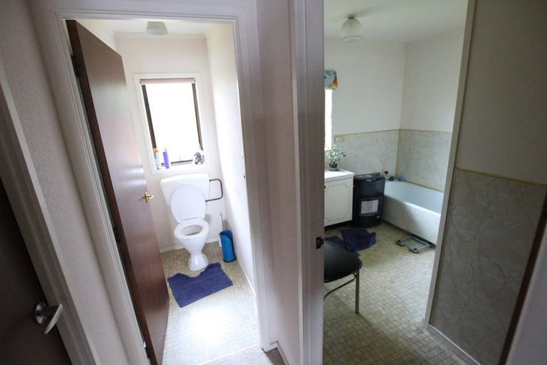 Photo of property in 6/66 Rathgar Road, Henderson, Auckland, 0610