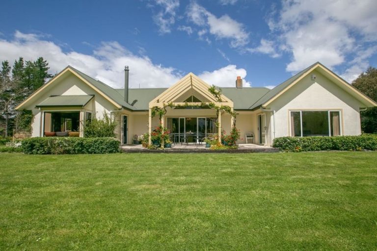 Photo of property in 189 Masterton Stronvar Road, Te Ore Ore, Masterton, 5886