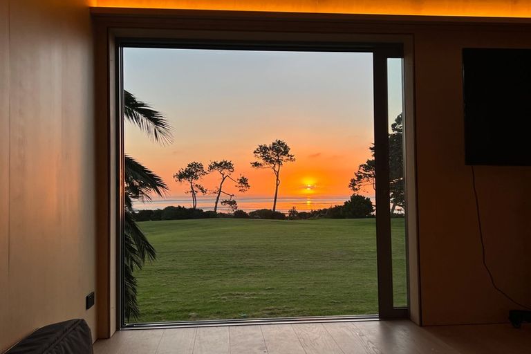 Photo of property in 25 Nicholas Gibbons Drive, Clendon Park, Auckland, 2103