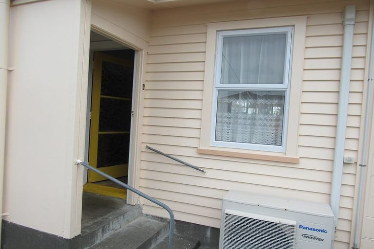 Photo of property in 4/42 Egmont Street, Hawera, 4610