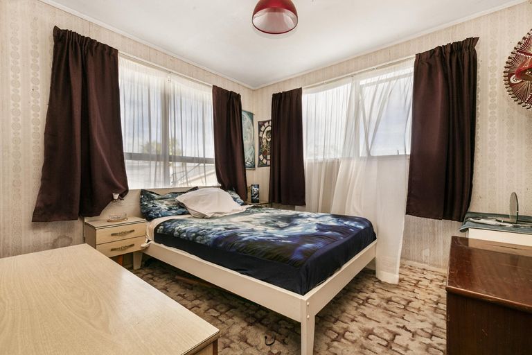 Photo of property in 5 Dorendia Place, Clendon Park, Auckland, 2103