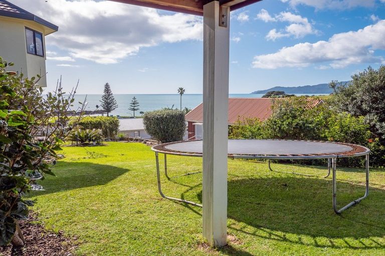 Photo of property in 19 Stratford Drive, Cable Bay, 0420