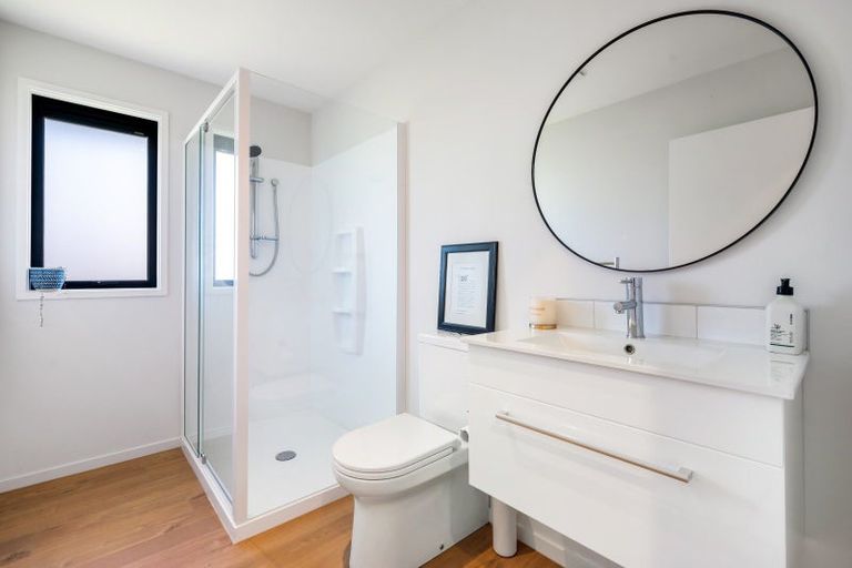 Photo of property in 6 Tuohy Lane, Wanaka, 9305