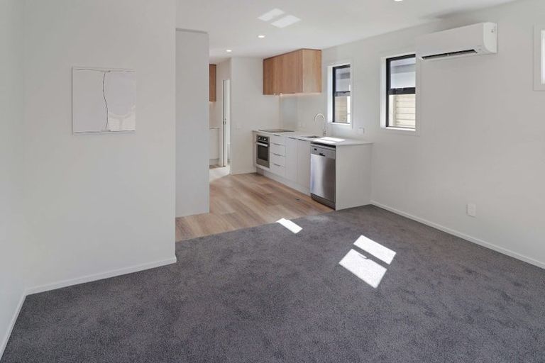 Photo of property in 10 Te Ara O Papatahi, Wainuiomata, Lower Hutt, 5014