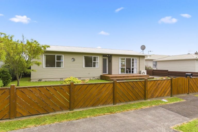 Photo of property in 14 Solway Street, Levin, 5510