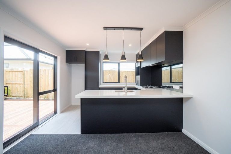 Photo of property in 8 Roberts Line, Kelvin Grove, Palmerston North, 4414