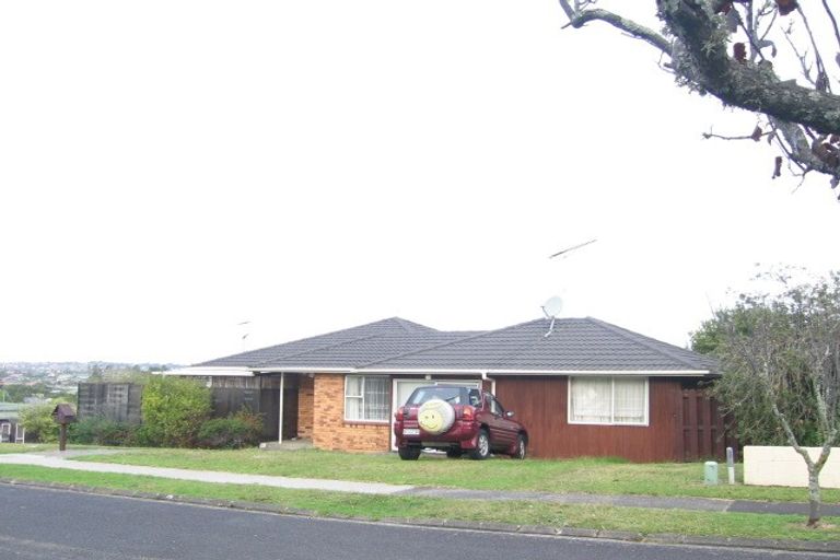 Photo of property in 2 Ellesmere Crescent, Pakuranga Heights, Auckland, 2010