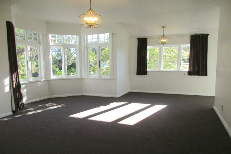 Photo of property in 43 Central Terrace, Kelburn, Wellington, 6012