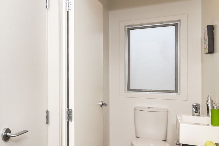 Photo of property in 55 Lisland Drive, Kinloch, Taupo, 3377