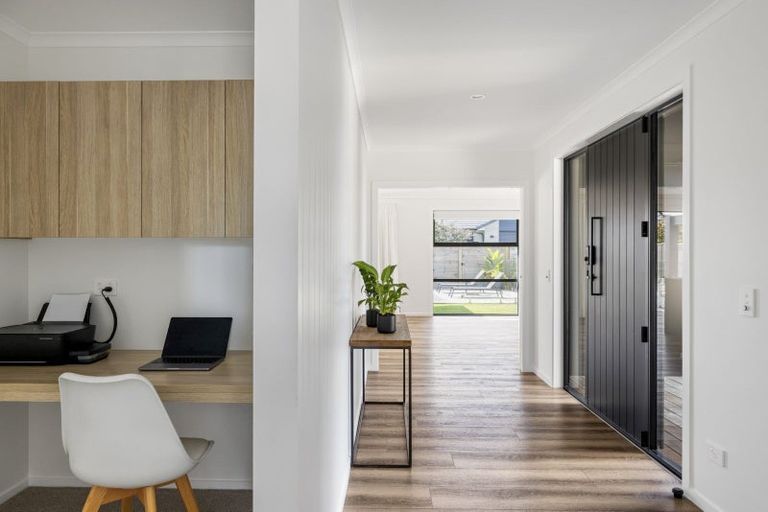 Photo of property in 2 Gabriela Close, Pyes Pa, Tauranga, 3112