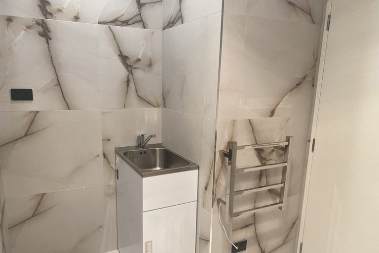 Photo of property in 6/60 Yeovil Road, Te Atatu Peninsula, Auckland, 0610