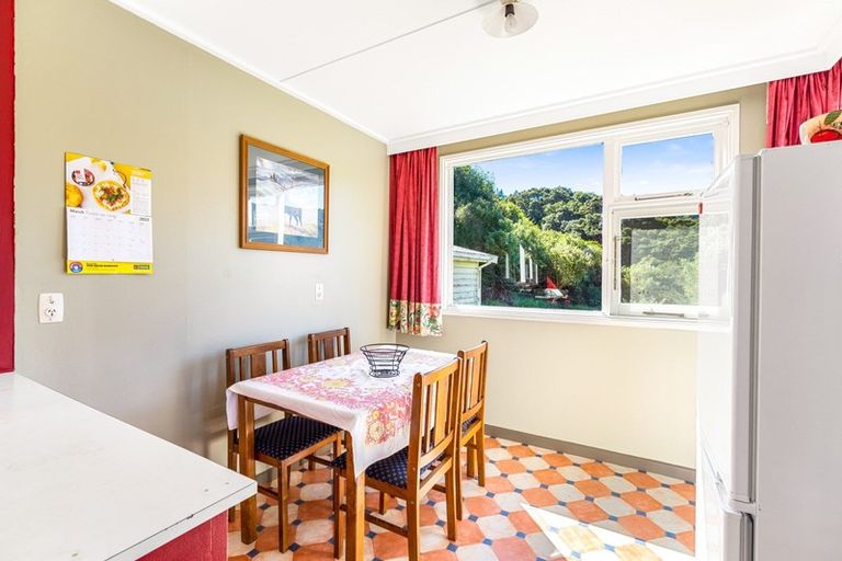 Photo of property in 24 Tui Terrace, Waipori Falls, Outram, 9073