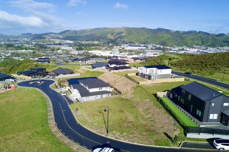 Photo of property in 4 Te Arapito Close, Aotea, 5024