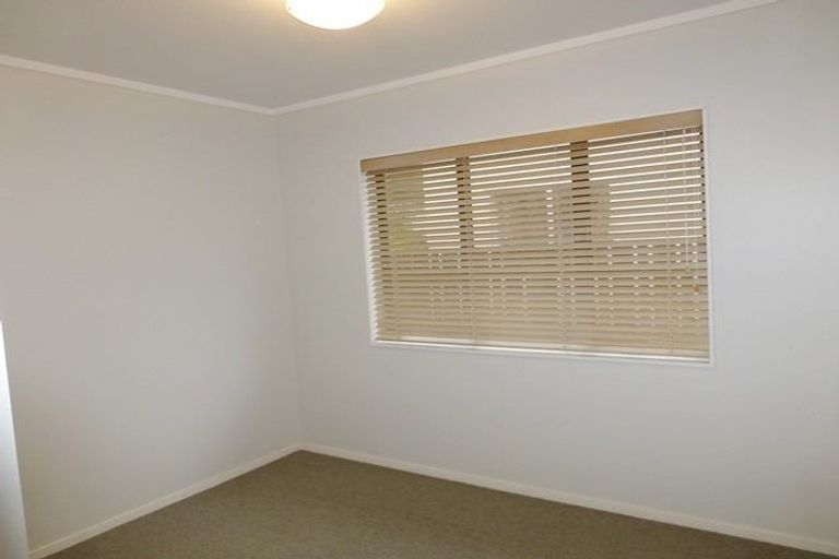 Photo of property in 11b Ross Crescent, Orewa, 0931