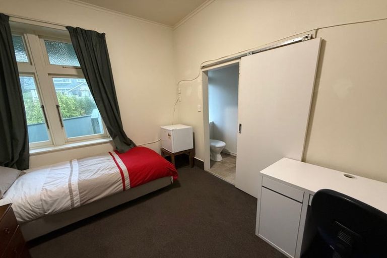 Photo of property in 327 Adelaide Road, Newtown, Wellington, 6021