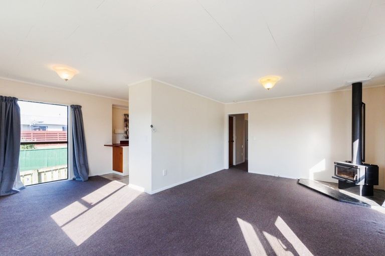 Photo of property in 4a Peter Hall Drive, Kelvin Grove, Palmerston North, 4414