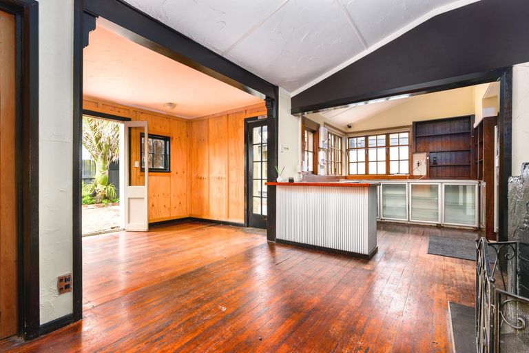 Photo of property in 3 Campbell Street, Palmerston North, 4410