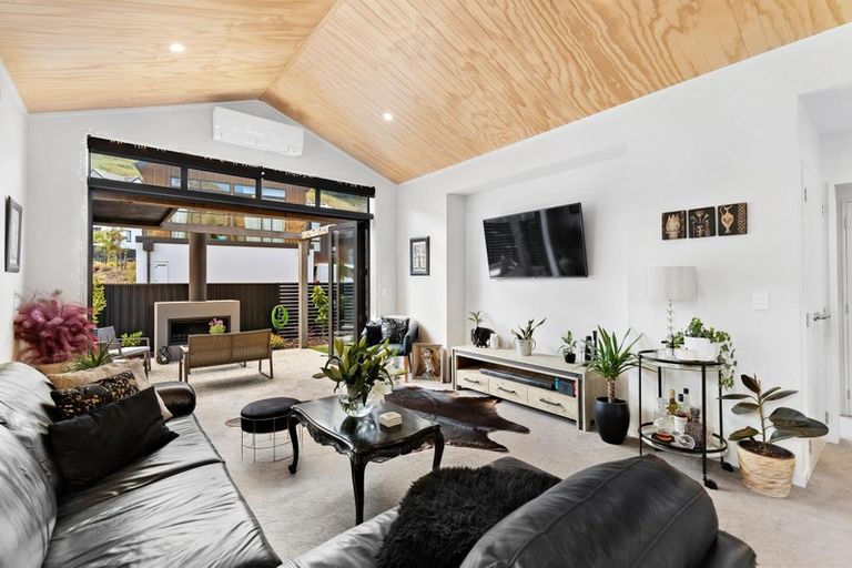 Photo of property in 6 Stamper Lane, Arthurs Point, Queenstown, 9371