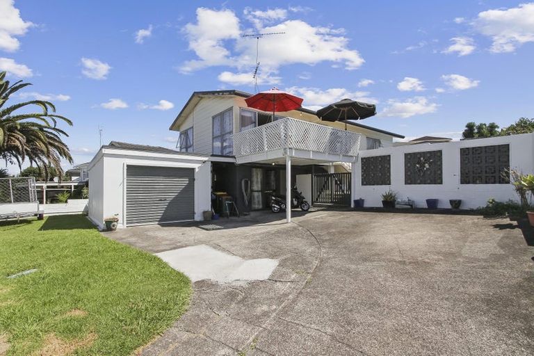 Photo of property in 10 Valencia Place, Manurewa, Auckland, 2102