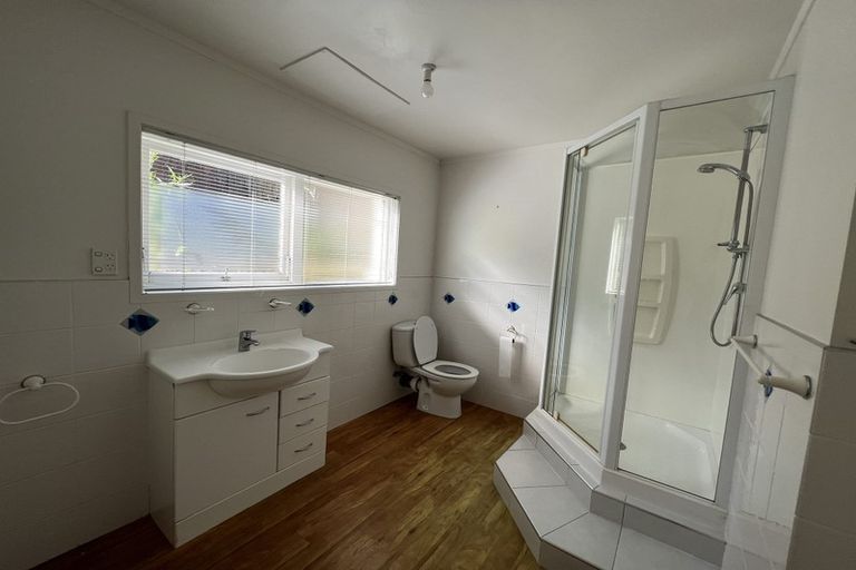 Photo of property in 10 Markham Place, Bucklands Beach, Auckland, 2012