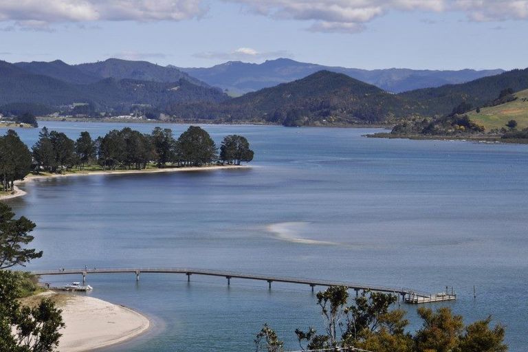 Photo of property in 176 Paku Drive, Tairua, 3508