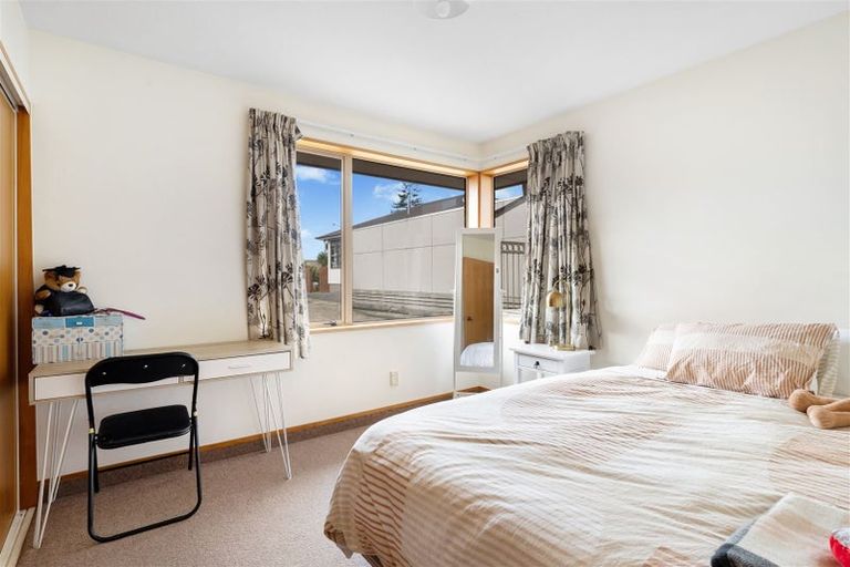 Photo of property in 267a Lake Terrace Road, Shirley, Christchurch, 8061