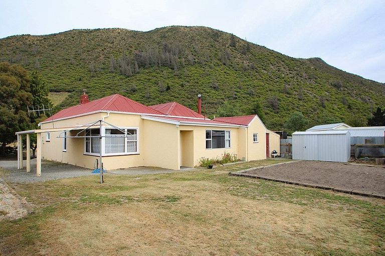 Photo of property in 28 Bowen Street, Kurow, 9435