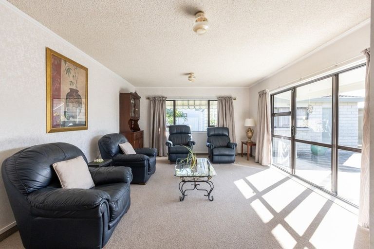 Photo of property in 2/64 Guppy Road, Greenmeadows, Napier, 4112