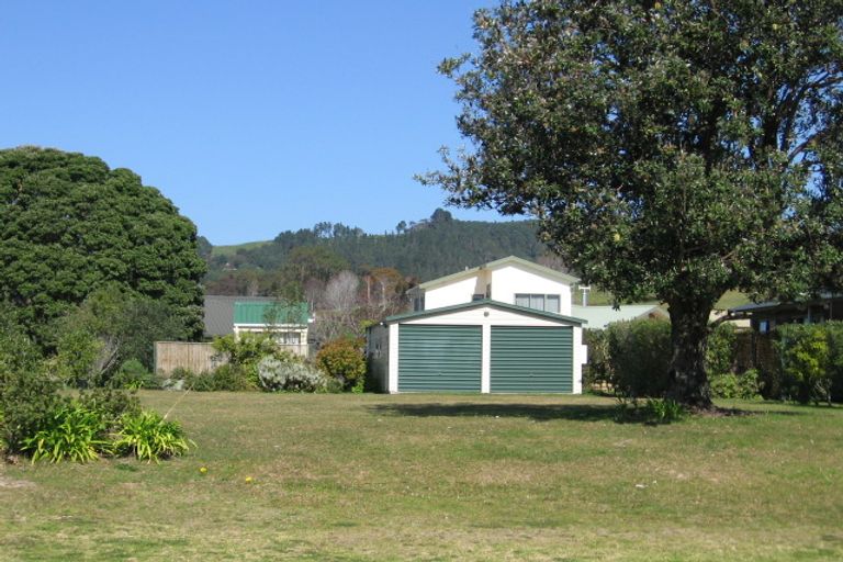 Photo of property in 80 Captain Cook Road, Cooks Beach, Whitianga, 3591