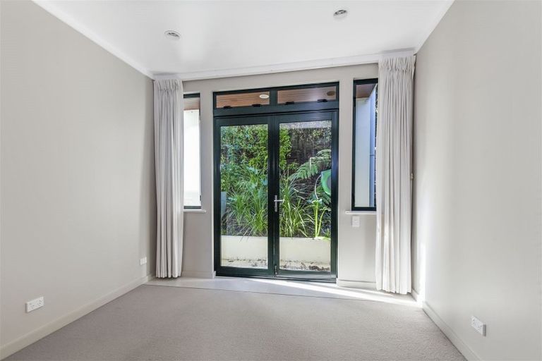 Photo of property in 16 Mayall Avenue, Beach Haven, Auckland, 0626